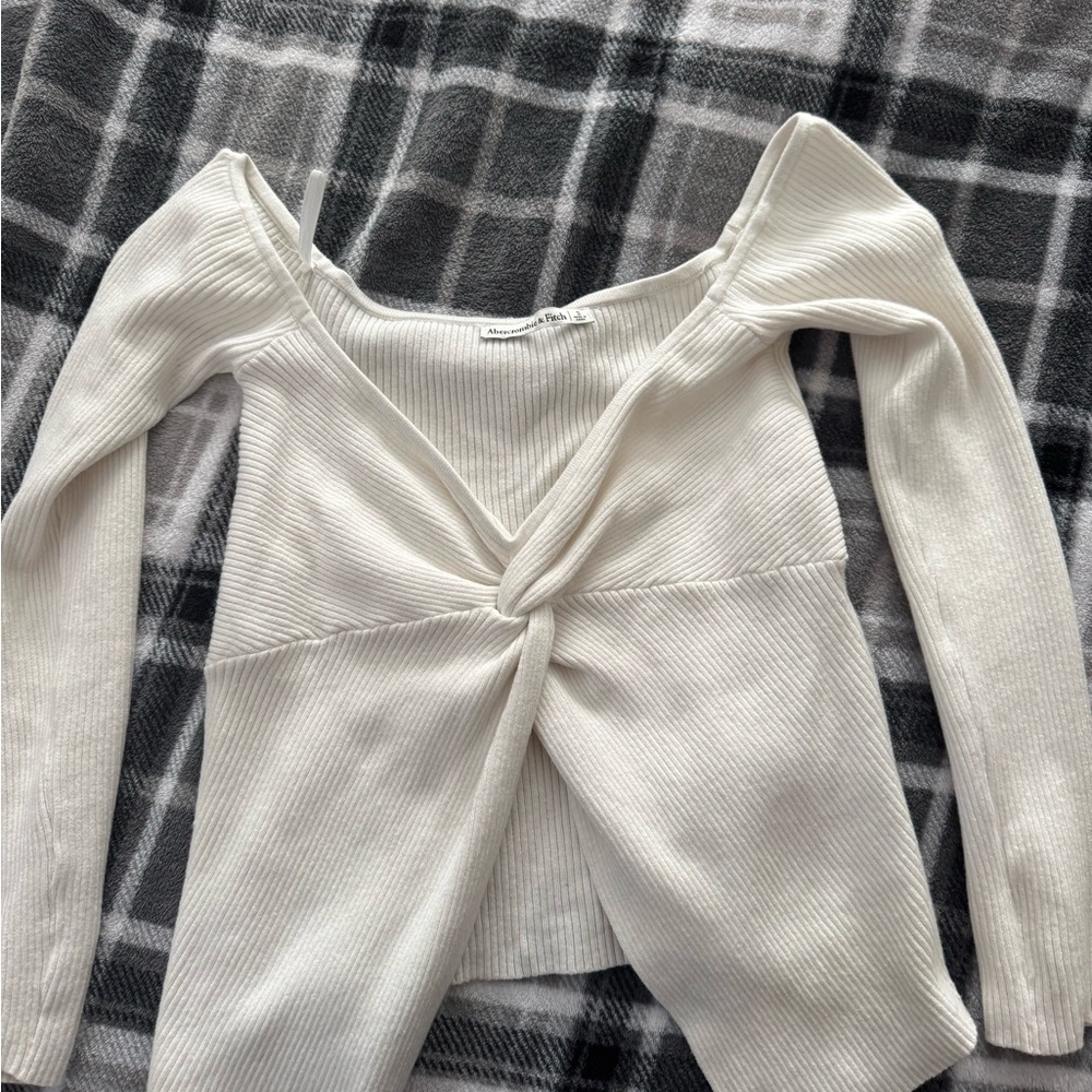 Abercrombie & Fitch Cream Ribbed Sweater